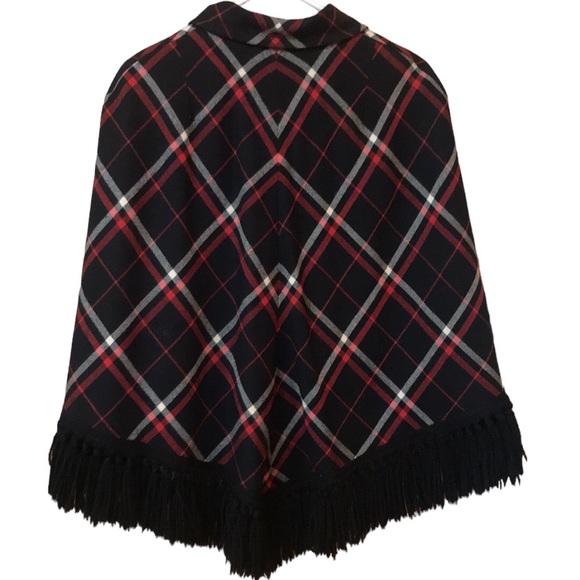 Highland Queen virgin wool fringed button poncho - Picture 2 of 7